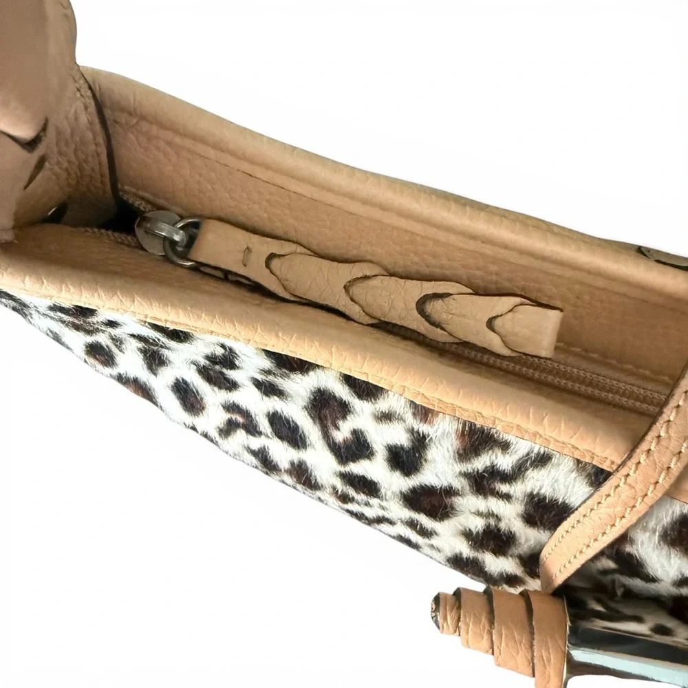 NWOT Adrienne Vittadini Leather Cheedah Print Hobo Bag